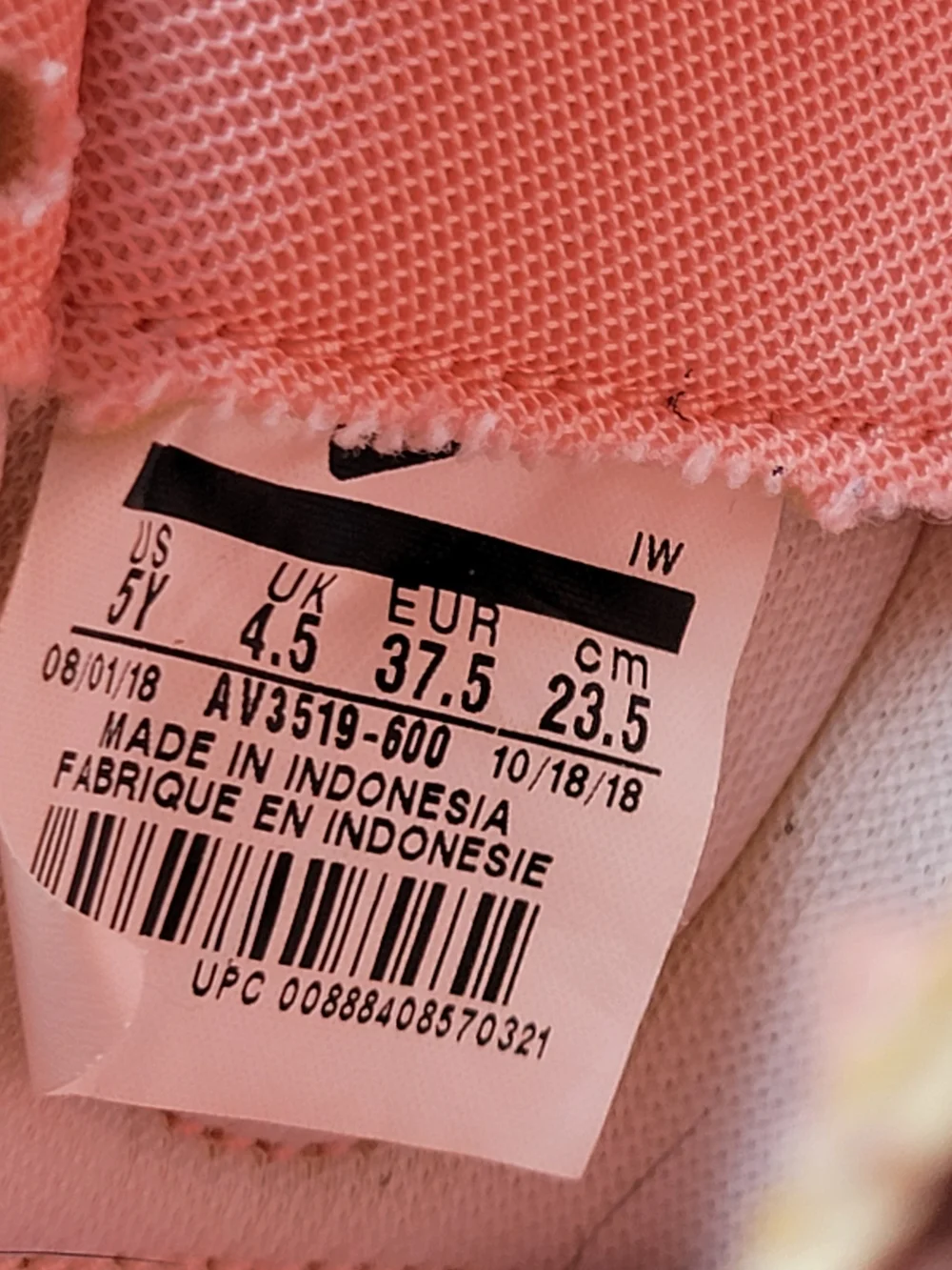 Nike Women’s Pink Low-Top Casual Sneakers